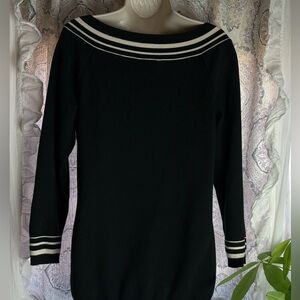 Neiman Marcus Exclusive Women's Size S Black + White 100% Cotton Pullover